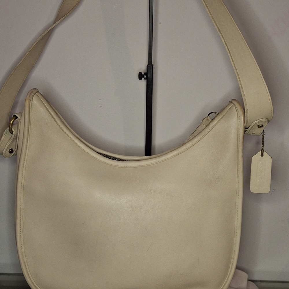 Vintage 1980s Coach Beckett Bone Shoulder Bag
